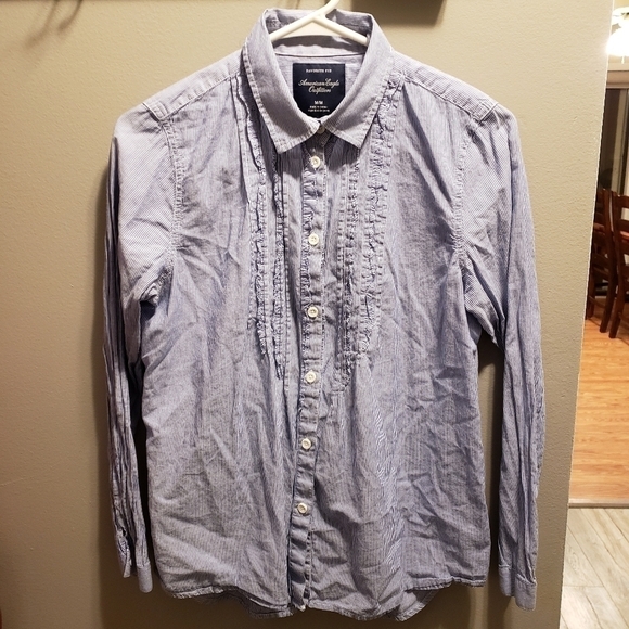American Eagle Favorite Fit womens button down - Picture 1 of 5